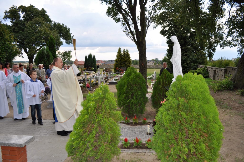 Poświęcenie figury Niepokalanej na cmentarzu – 15 sierpnia 2014