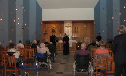 Wizytacja biskupia w kaplicy DPS w Lisówkach – 15 marca 2017